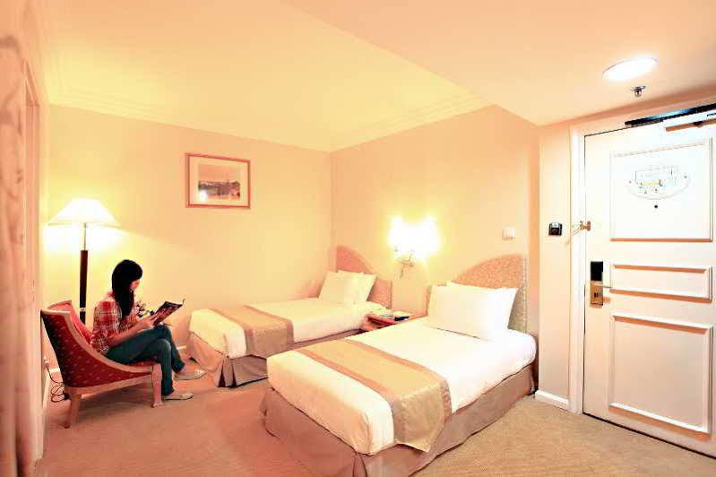 The Apartments At Merdeka Palace Hotel Kuching Ngoại thất bức ảnh